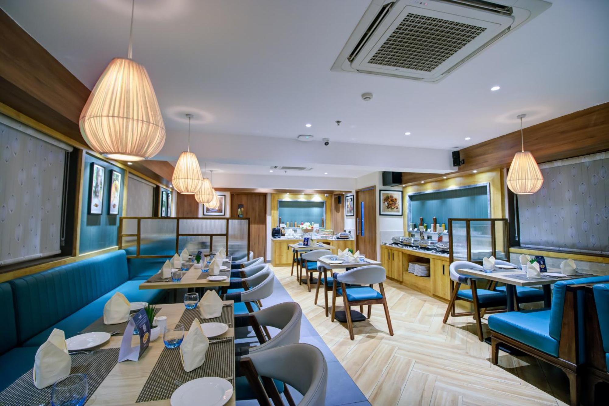 Cozzet Victoria Hotel Bhubaneswar Exterior photo