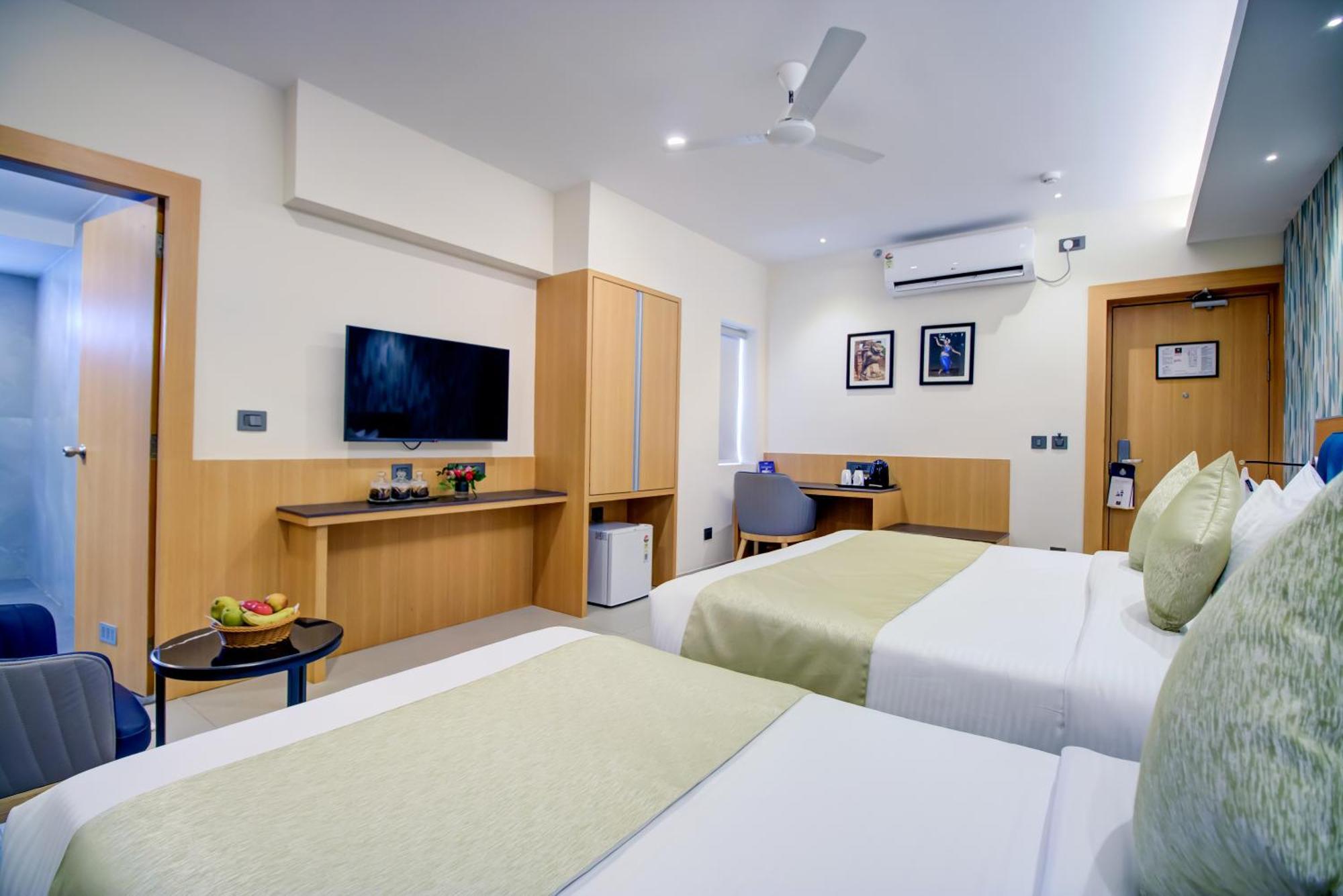 Cozzet Victoria Hotel Bhubaneswar Exterior photo