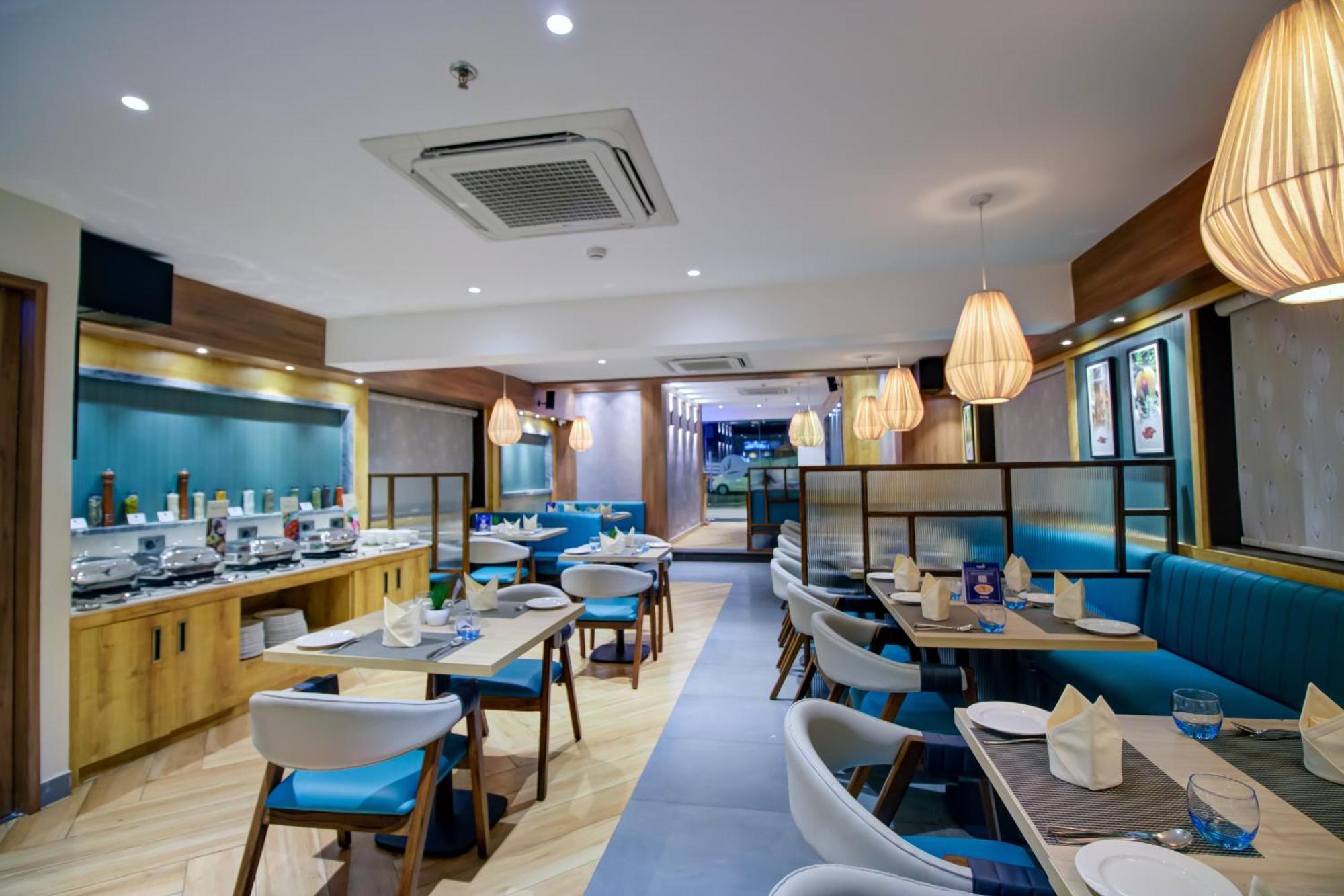 Cozzet Victoria Hotel Bhubaneswar Exterior photo