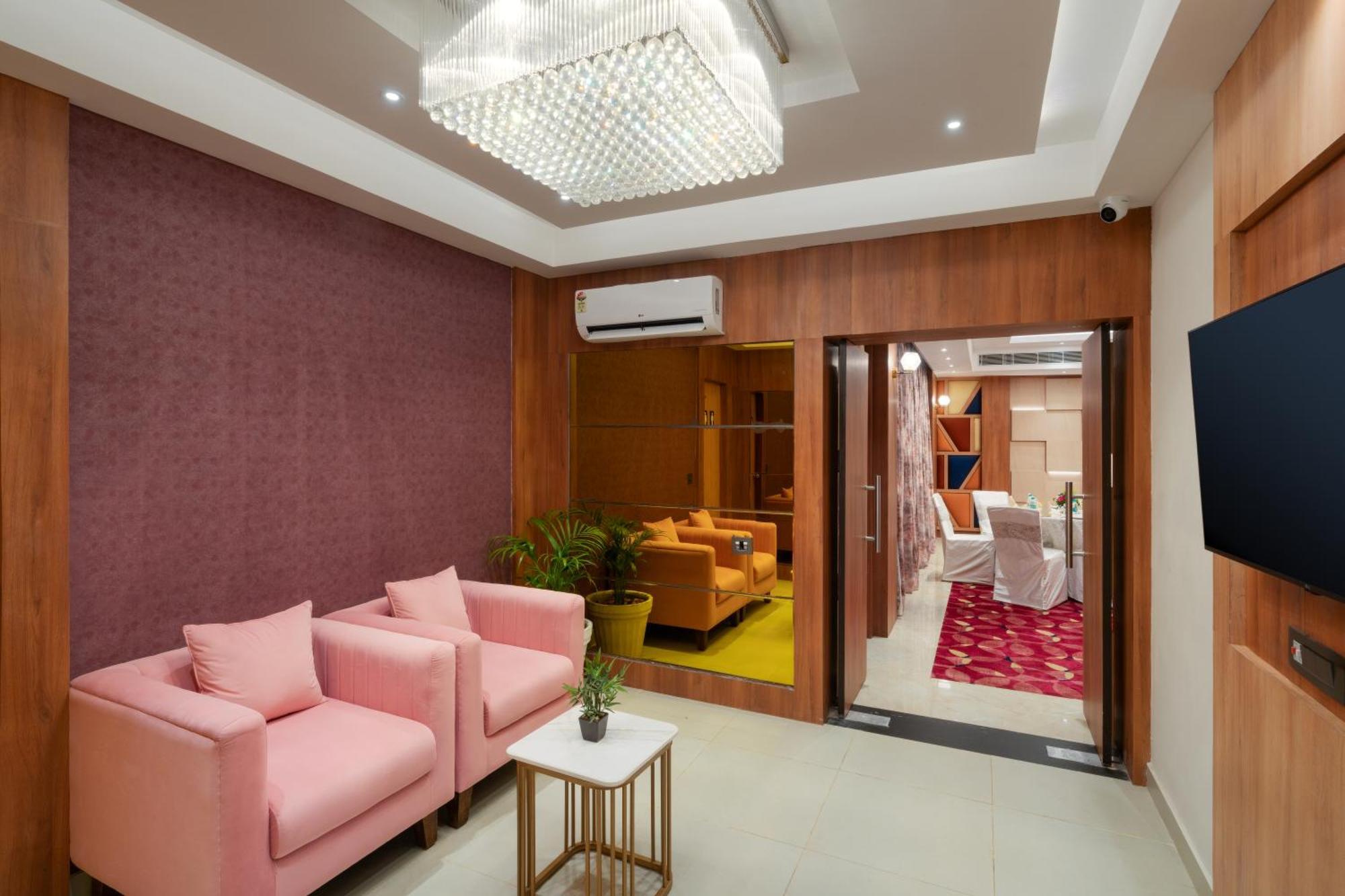Cozzet Victoria Hotel Bhubaneswar Exterior photo