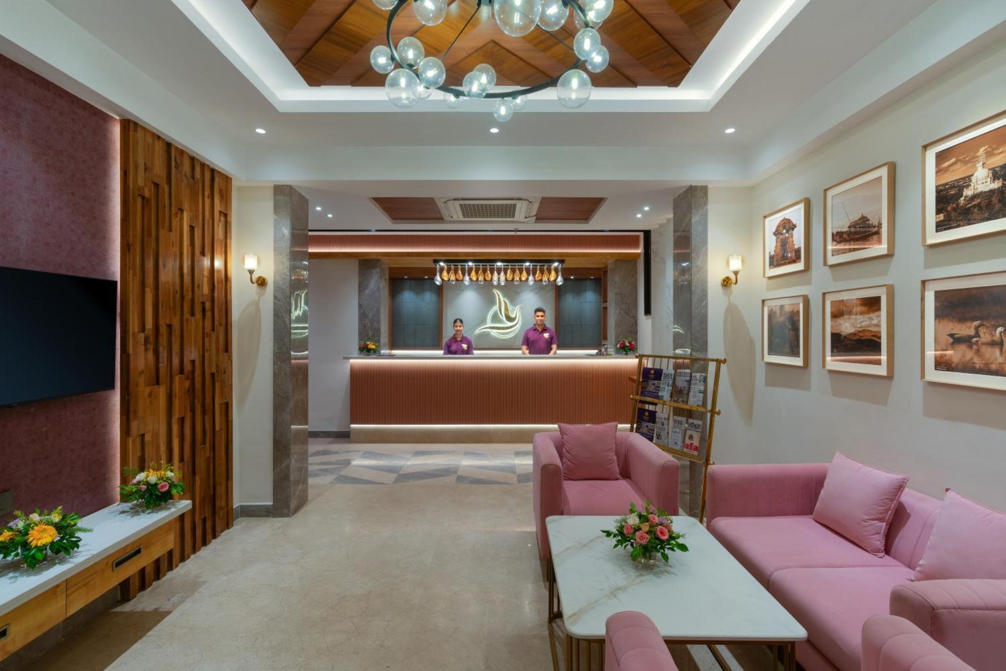 Cozzet Victoria Hotel Bhubaneswar Exterior photo