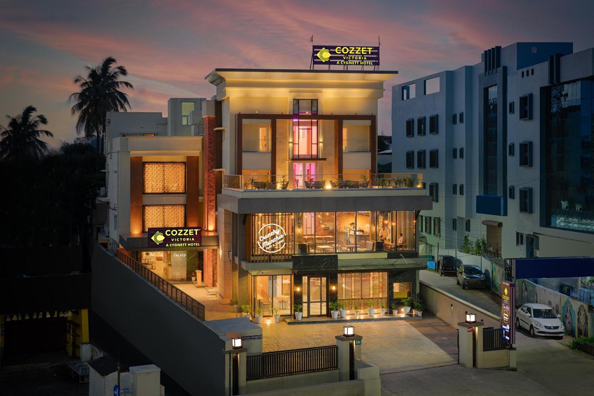 Cozzet Victoria Hotel Bhubaneswar Exterior photo