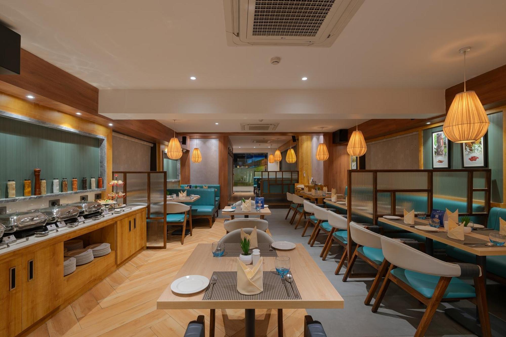Cozzet Victoria Hotel Bhubaneswar Exterior photo